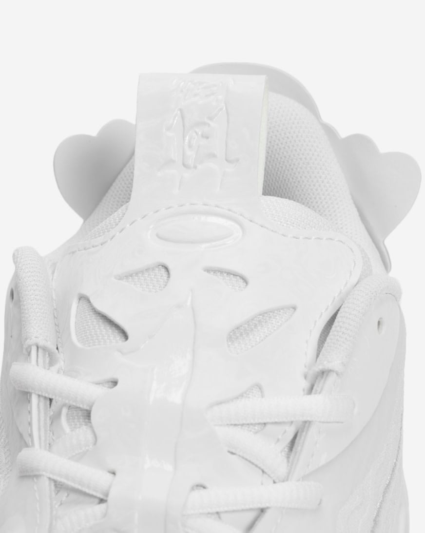 MB.04 Ice White