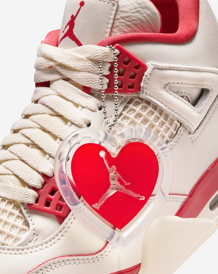 Air Jordan 4 Retro