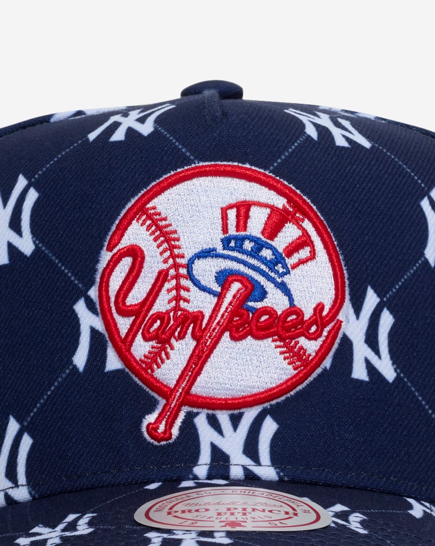 New York Yankees Pro Pinch Step N Repeat Snapback Hat