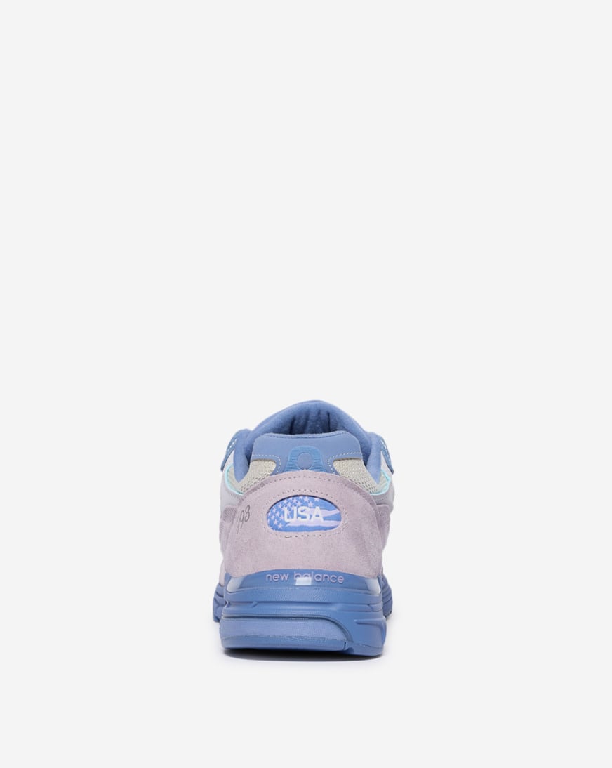 993