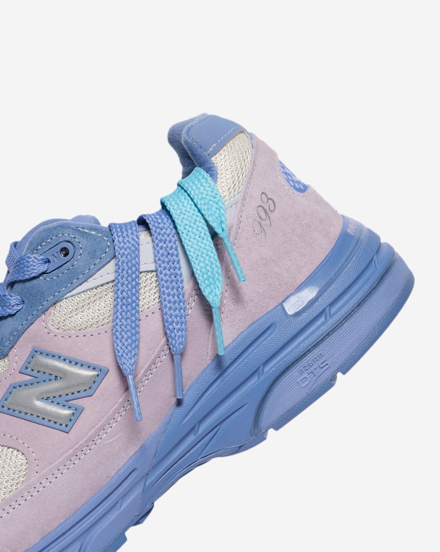 993
