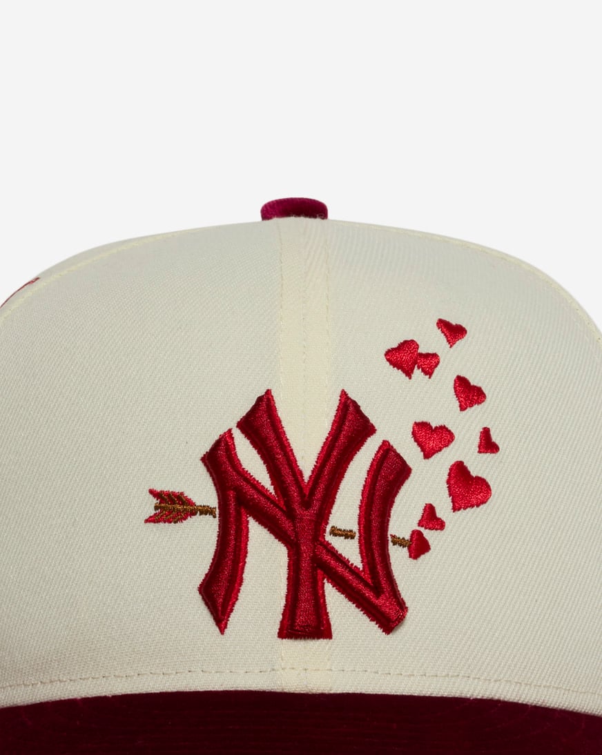 59Fifty New York Yankees V-Day Fitted Hat