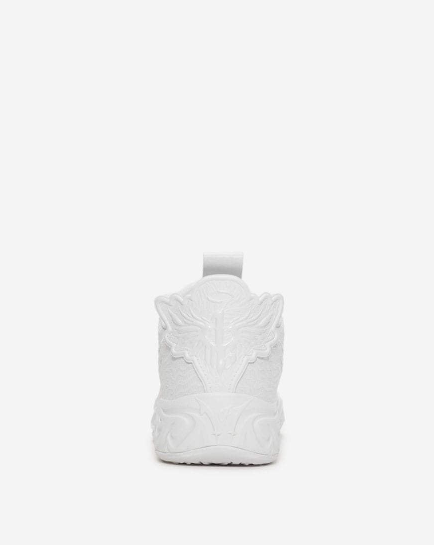 MB.04 Ice White